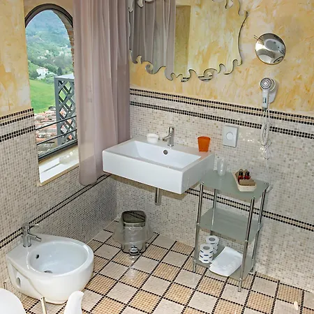 Il Castello Di Mammoli A Holiday home *