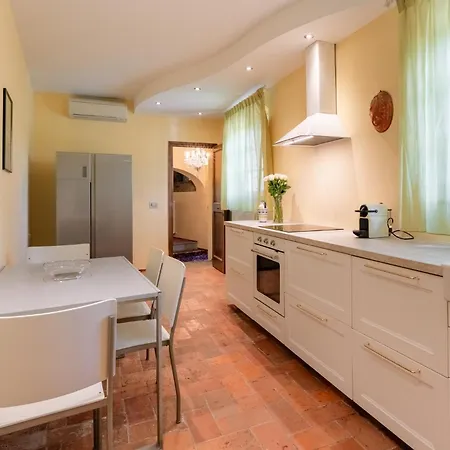 Il Castello Di Mammoli A Holiday home *